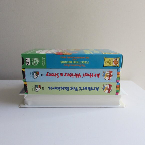 VHS Tapes - Animated Stories: Franklin, Berenstain Bears, Arthur - Picture 9 of 10